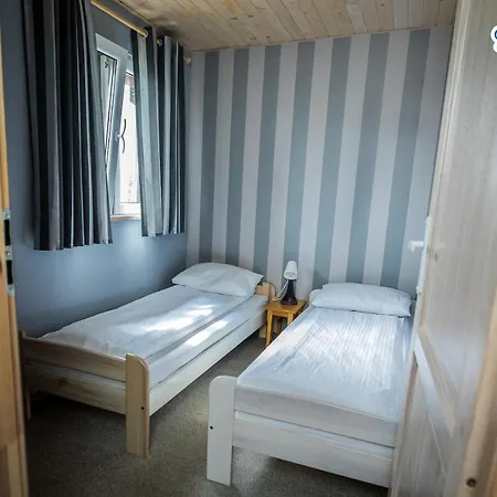 ロッジ Letniskowe Leniuszkowo