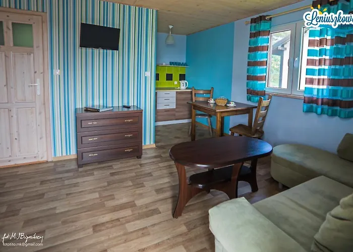 بيت خشبي Letniskowe Leniuszkowo