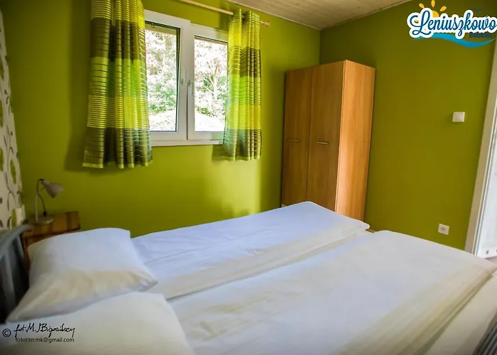 Letniskowe Leniuszkowo * بابولين