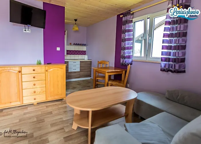 Letniskowe Leniuszkowo * بابولين